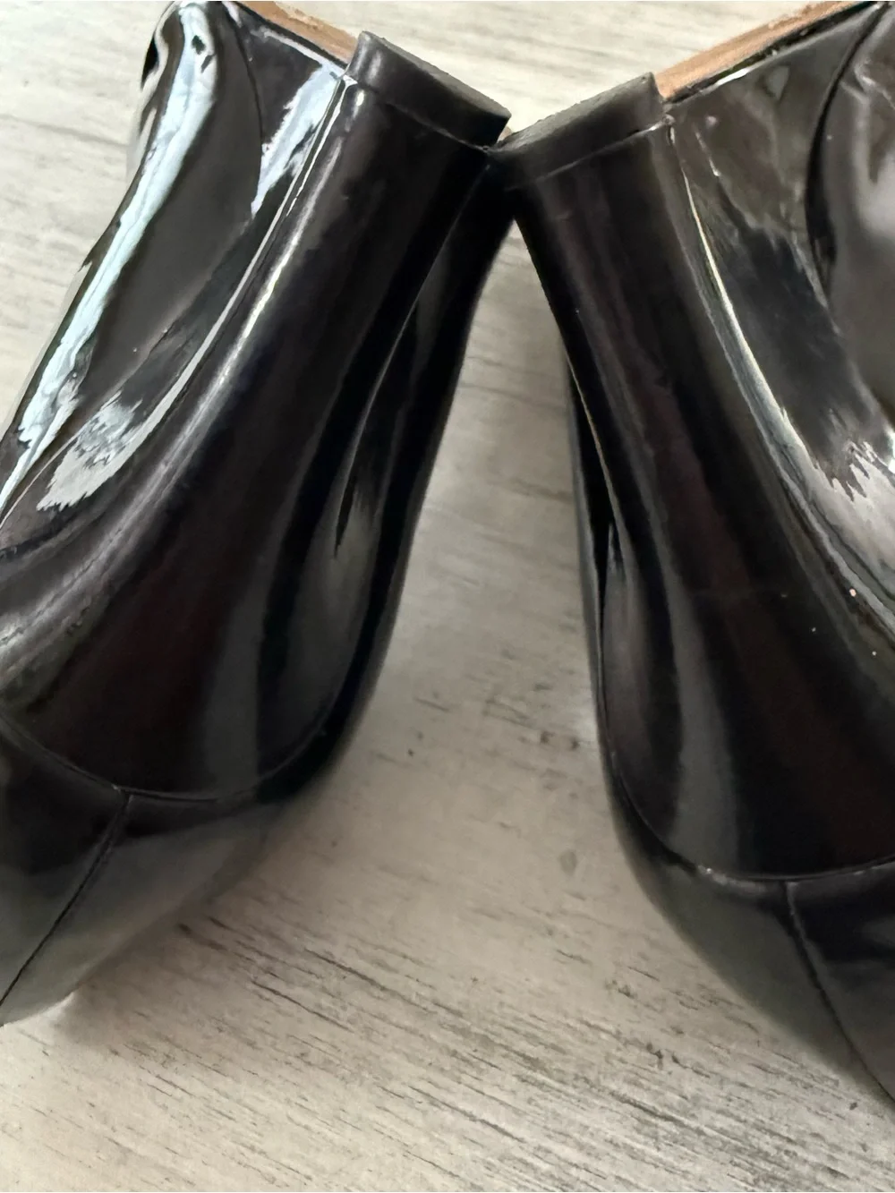 Tory Burch Black Patent Peep-Toe Wedge Pumps w Grosgrain Bow and Gold Logo 8.5M